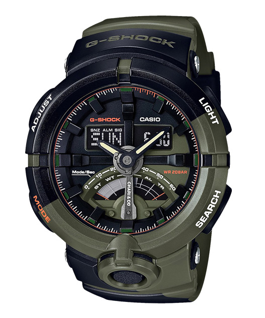 Часы CASIO GA-500K-3A Часы CASIO GA-500K-3AG-CLASSIC<br>Новая коллаборация G-Shock с производителем велосипедов и уличной одежды из Нью-Йорка <a href=&amp;quot;http://www.chariandconyc.com/&amp;quot;>Chari & Co</a>. Неудивительно, что она состоялась именно в виде джишоков <a href=&amp;quot;http://www.g-store.ru/all-gshock/g-shock-ga-500/&amp;quot;>серии GA-500</a>, ведь изначально Casio заявляла о том, что данная серия имеет в своем визуальном облике отражение мотивов скейтерских или bmx-овых колес. Интересное и логичное сотрудничество, с ярким необычным результатом.
<br>На борту у модели: возможность быстрого запуска секундомера одной кнопкой (большая кнопка под циферблатом), функция мирового времени, возможность сложить стрелки для прочтения информации с цифрового дисплея, светодиодная подсветка, а также стандартные для джишоков ударопрочность и водозащита.<br>