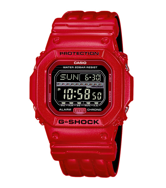 Часы CASIO GLS-5600L-4D Часы CASIO GLS-5600L-4DG-CLASSIC<br>Крайне необычные красные глянцевые джишоки из <a href=&amp;quot;/all-gshock/g-shock-g-lide/&amp;quot;>серии G-LIDE™</a> с инверсионным дисплеем в олдскульном корпусе DW-5600 на кожаном ремне, так не свойственном для часов бренда G-SHOCK. Модель создана прежде всего для любителей зимнего экстрима и досок, среди ее фич – дополнительная устойчивость к минусовым температурам. Но даже отбросив утилитарность этой модели, можно сказать точно, что это яркий аутентичный аксессуар, который украсит собой ваше запястье и станет креативным дополнением вашего образа.<br>