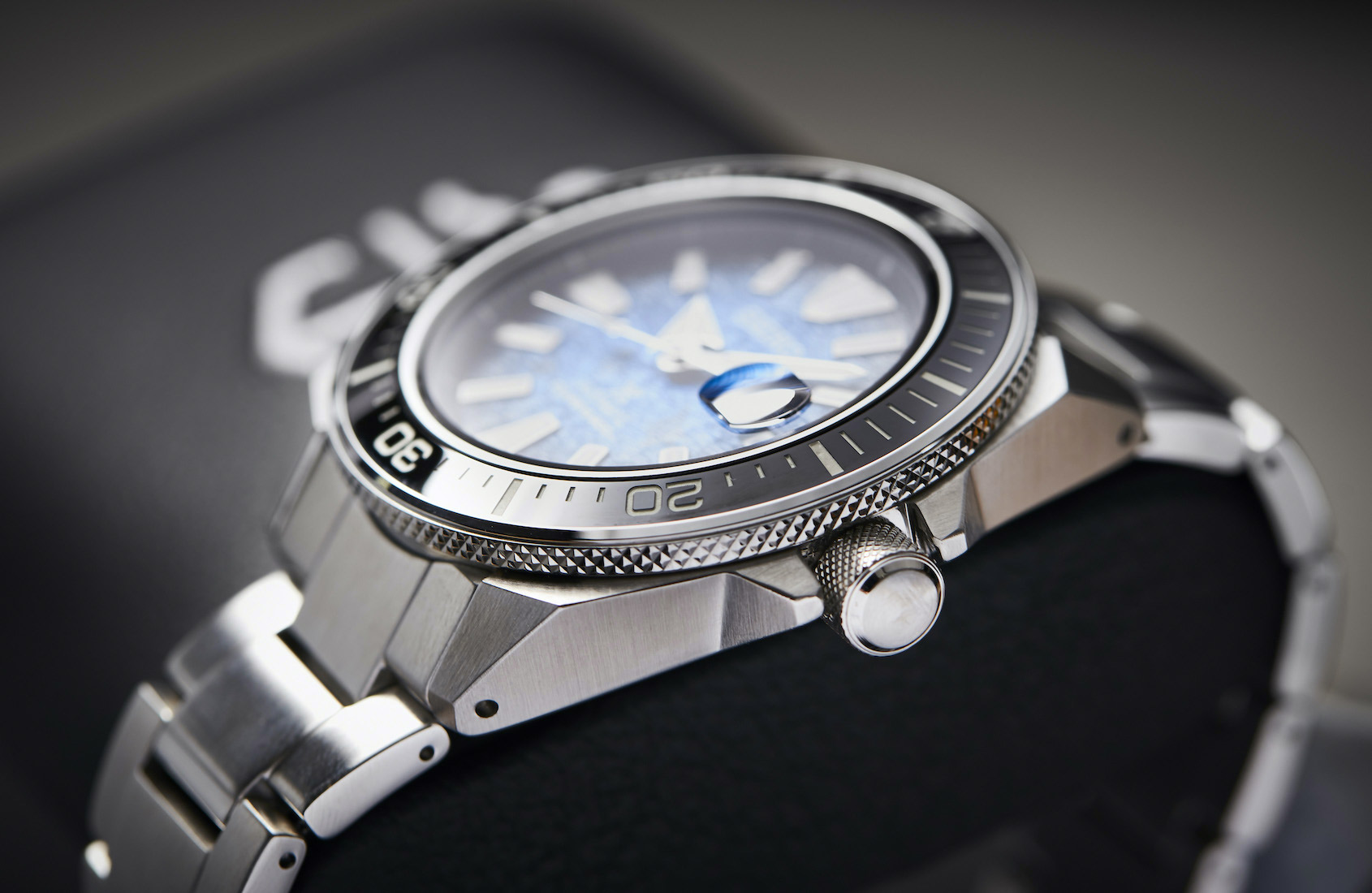 Японские часы Seiko SRPE33K1