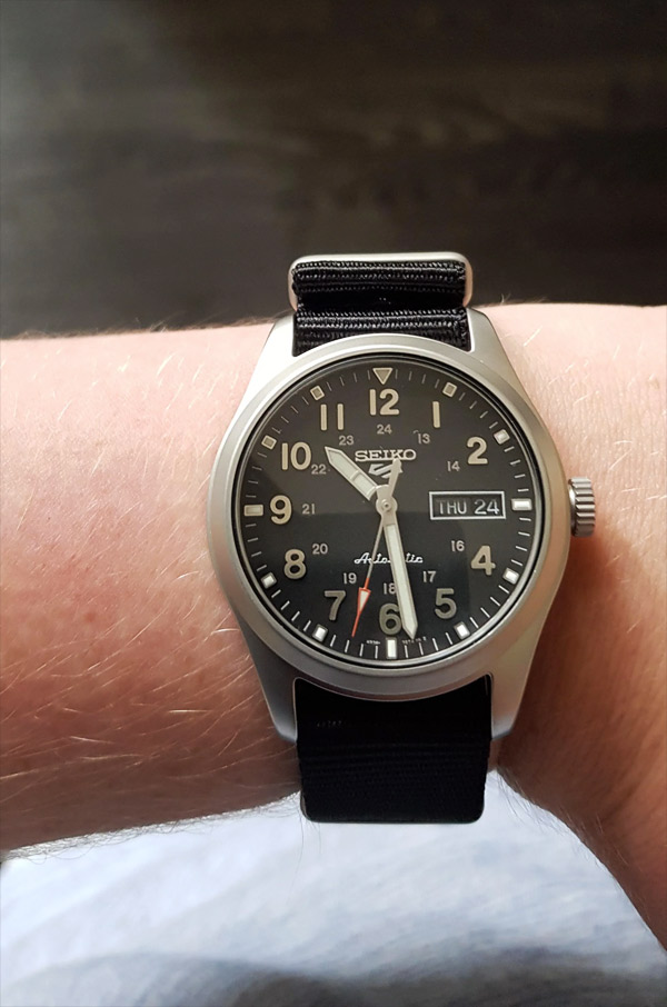 Японские часы Seiko SRPG37K1
