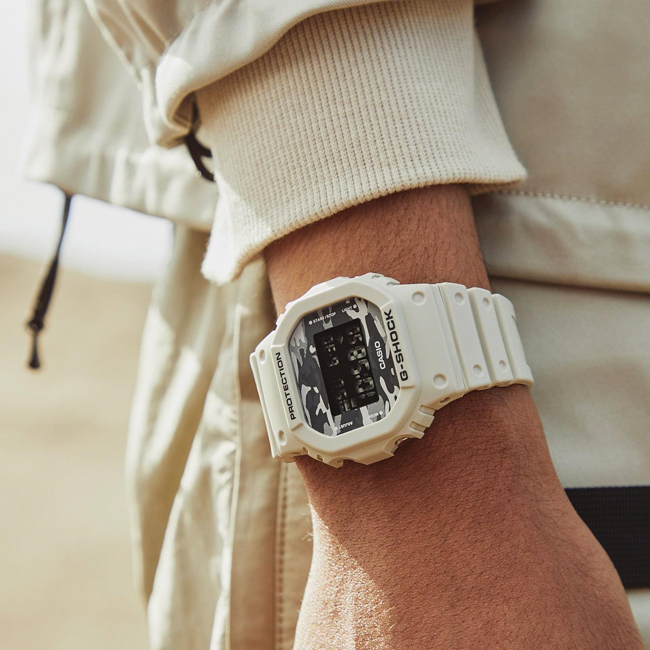 G-SHOCK DW-5600CA-8E