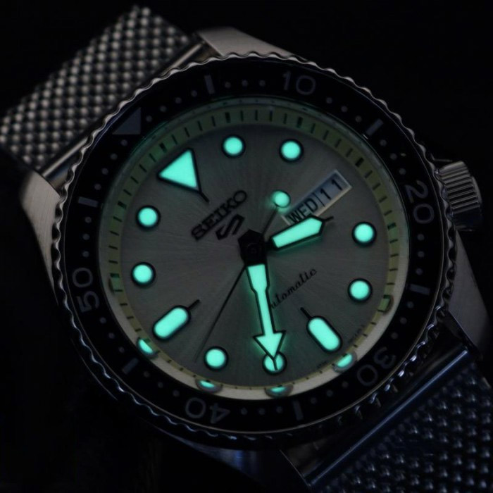 Японские часы Seiko SRPE75K1