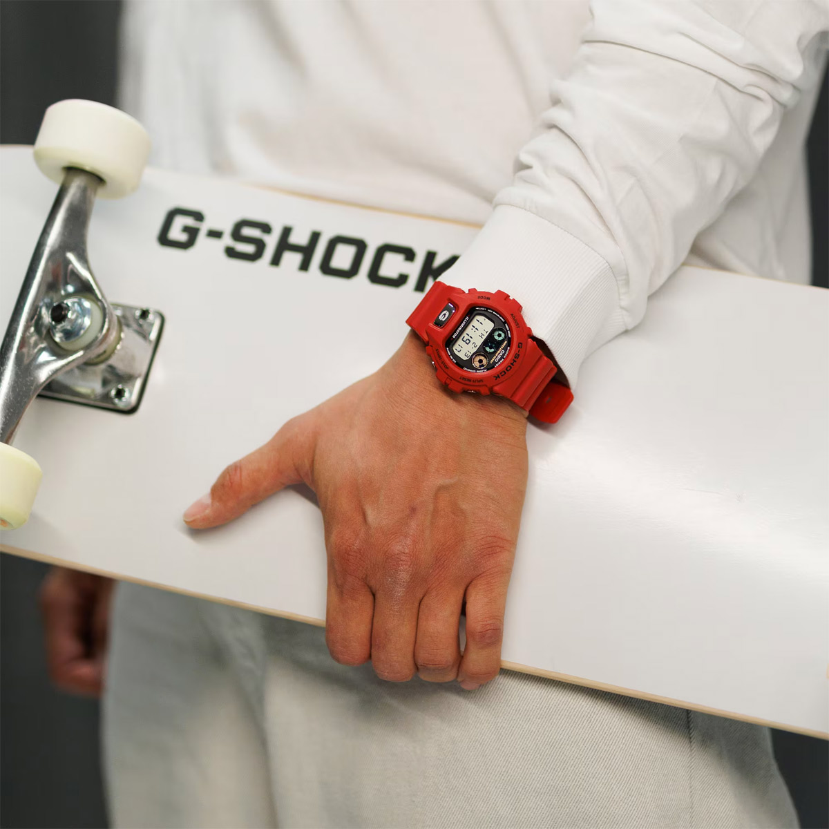 G-SHOCK DW-6900TR-4E