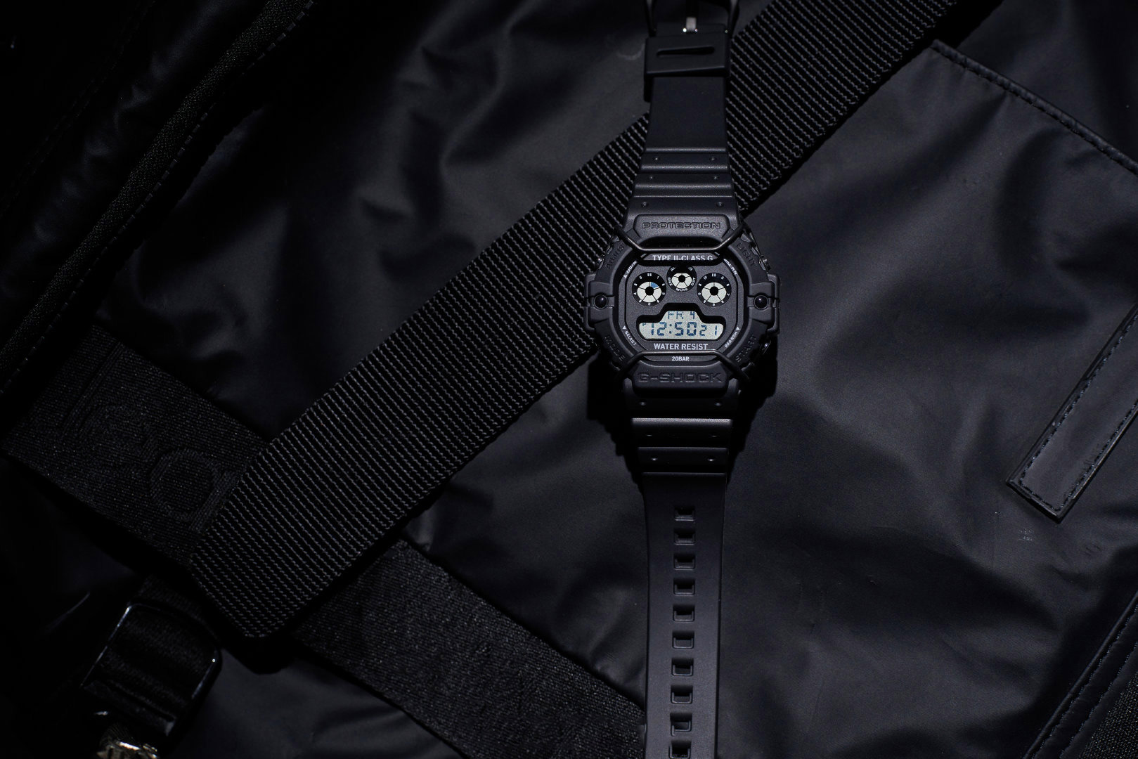 G-SHOCK DW-5900NH-1D
