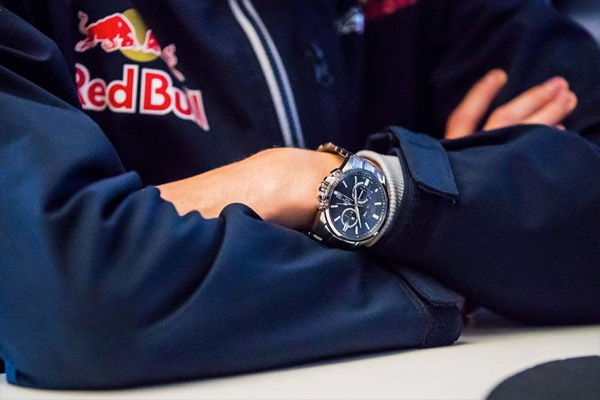 Casio Edifice EFB-560SBD-1A