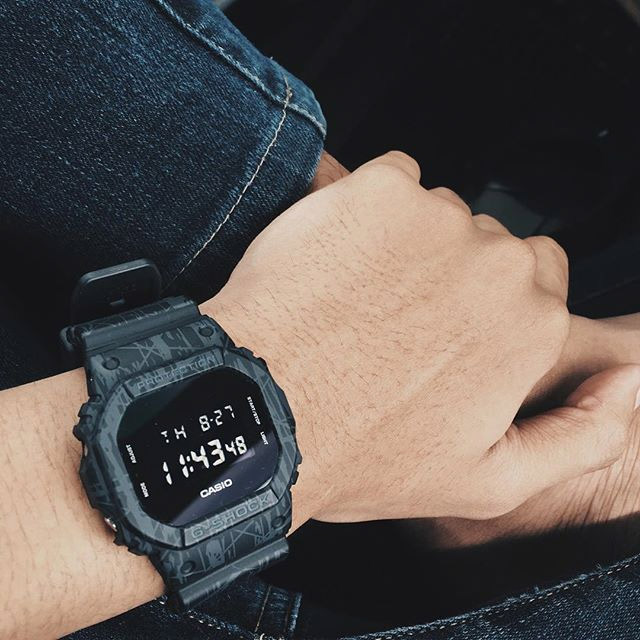 G-SHOCK DW-5600SL-1E