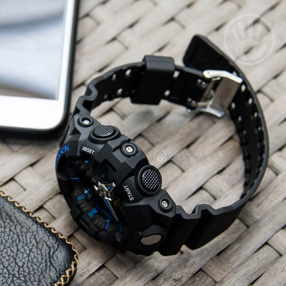 G-SHOCK GA-710-1A2