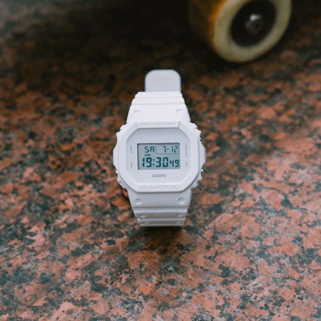 G-SHOCK DW-5600WW-7E