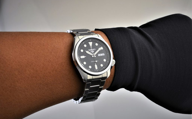 Японские часы Seiko SRPE55K1