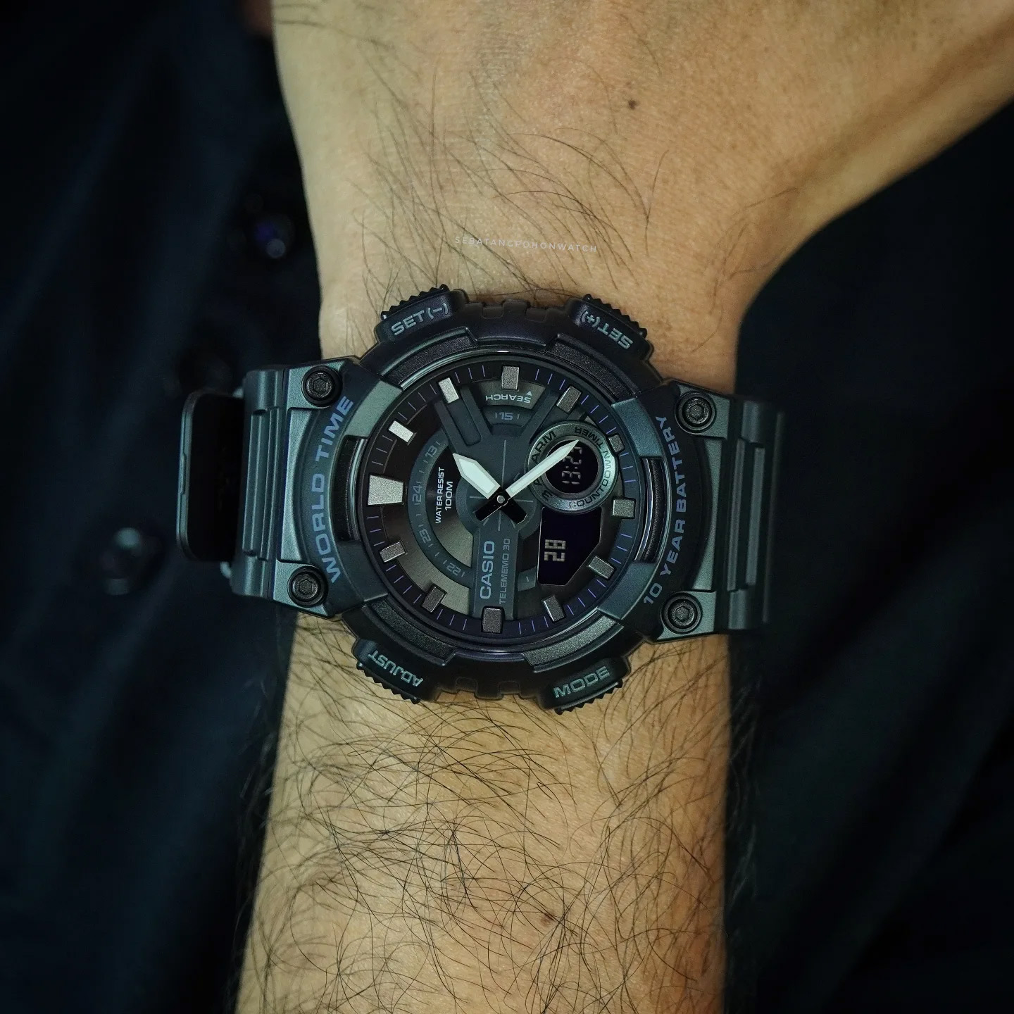 Casio AEQ-110W-1B