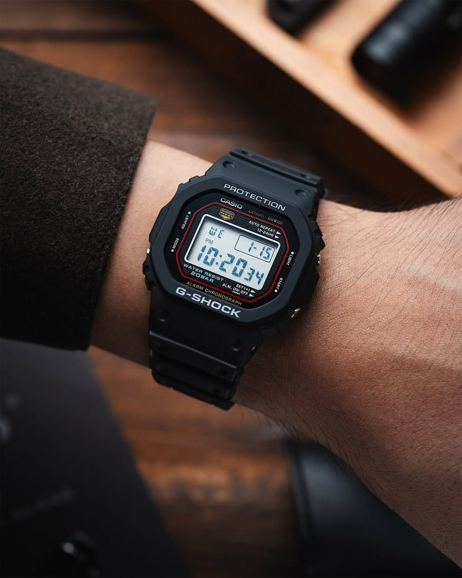 G-SHOCK DW-5000R-1A