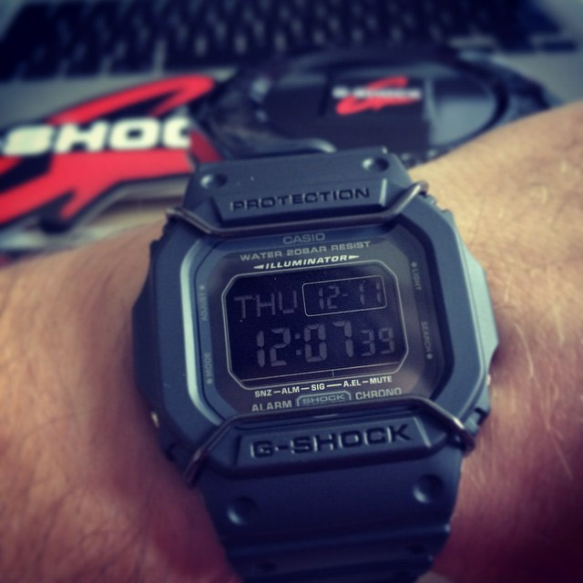 G-SHOCK DW-D5600P-1E