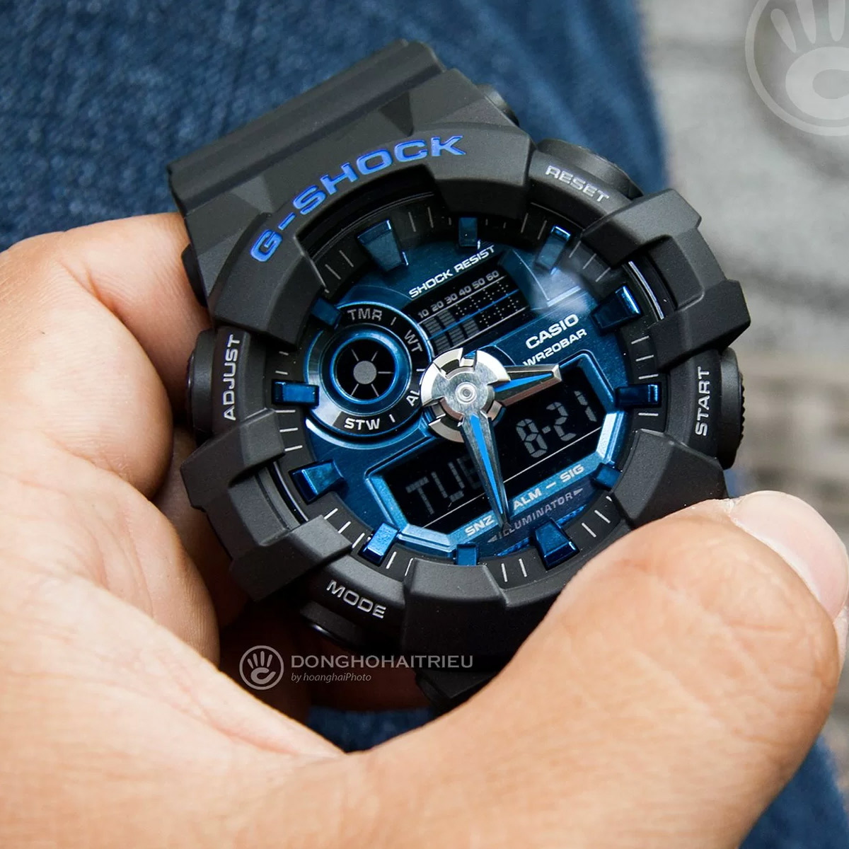 G-SHOCK GA-710-1A2