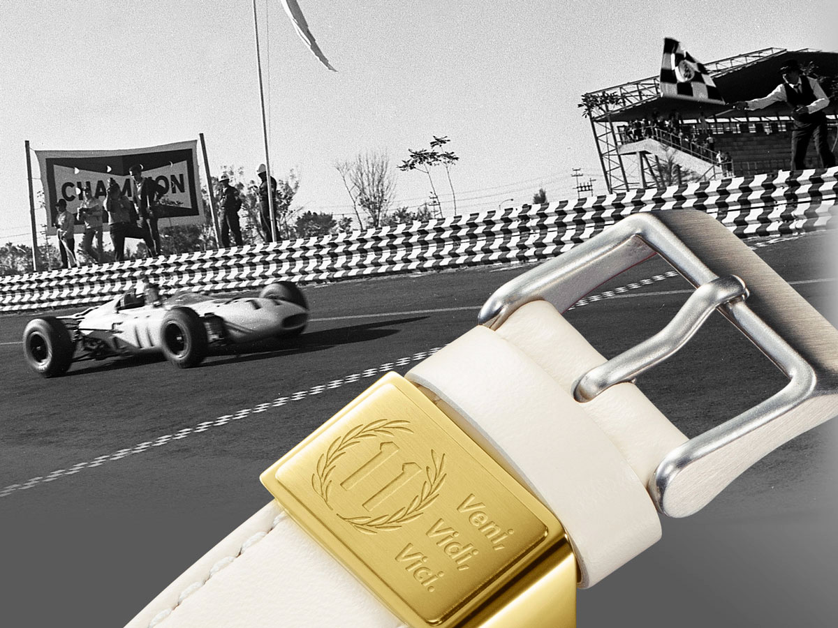 Casio Edifice ECB-2300HR-1A