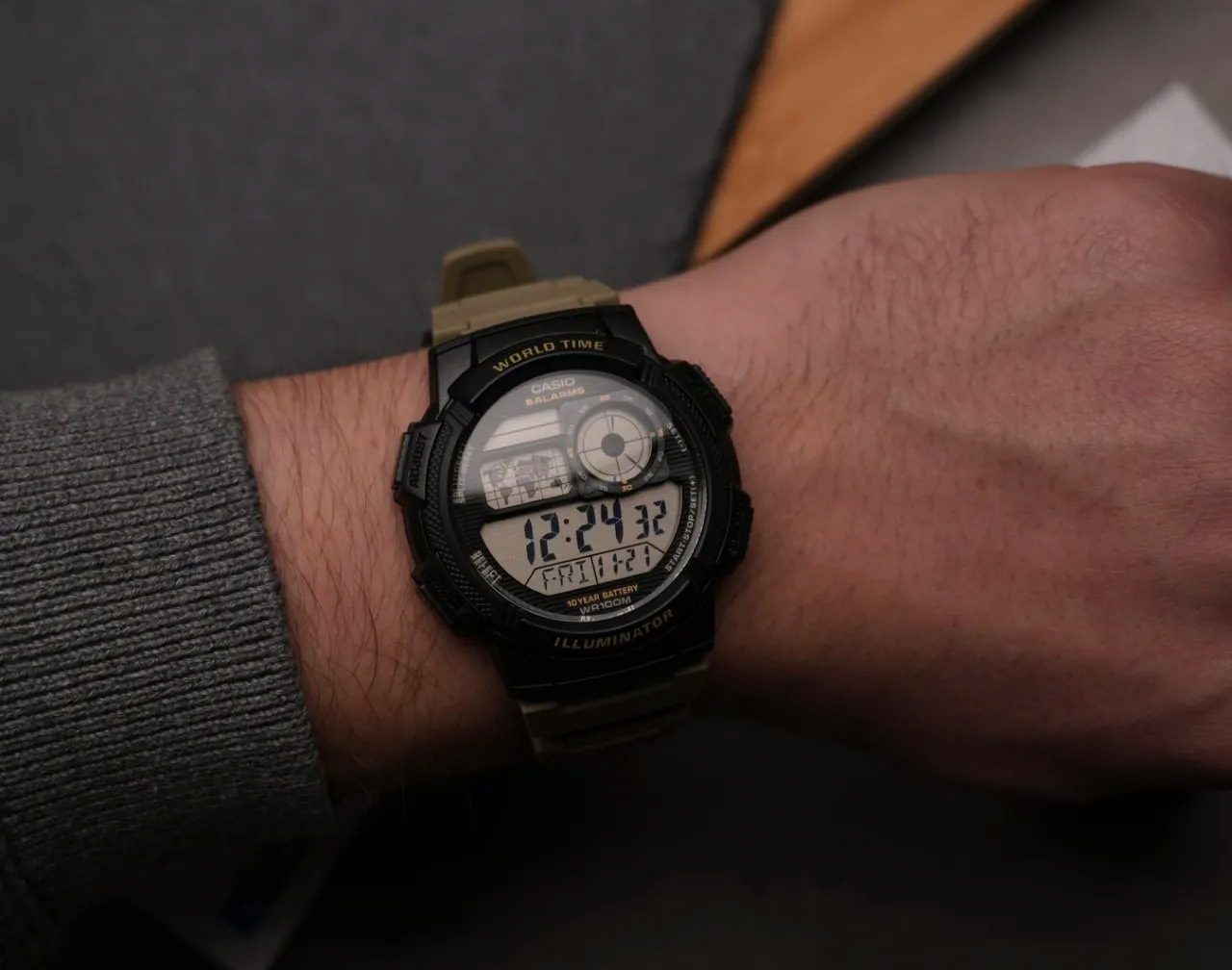 Casio AE-1000W-5A