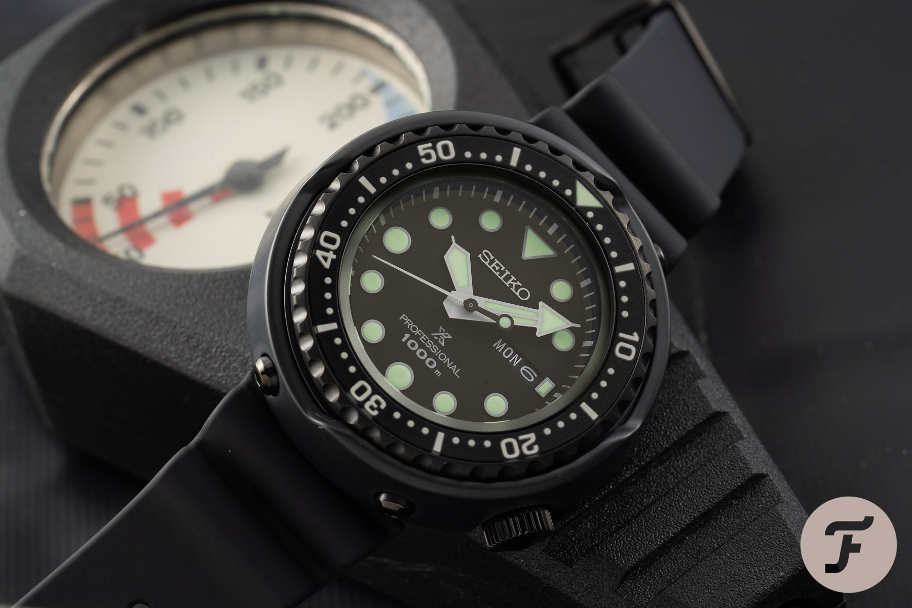Японские часы Seiko S23631J1