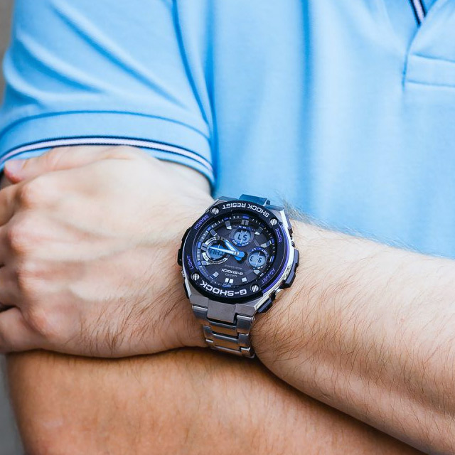 G-SHOCK GST-W100D-1A2