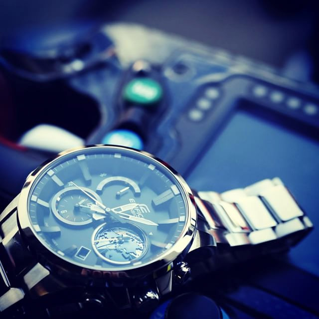 Casio Edifice EQB-600D-1A2