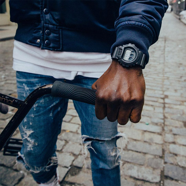 G-SHOCK DW-6900LU-8E