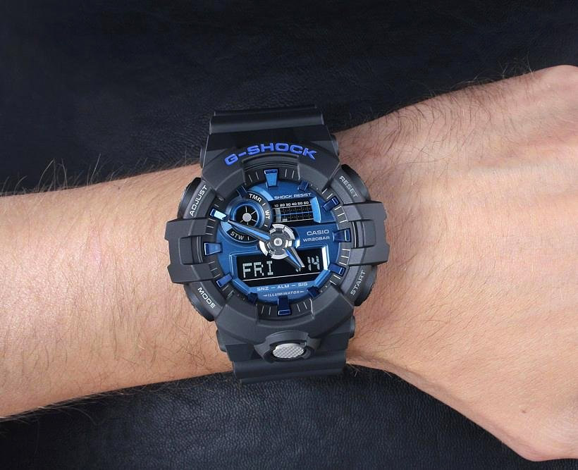 G-SHOCK GA-710-1A2