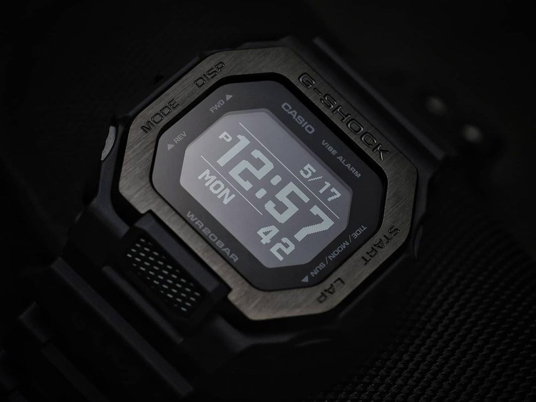 G-SHOCK GBX-100NS-1E