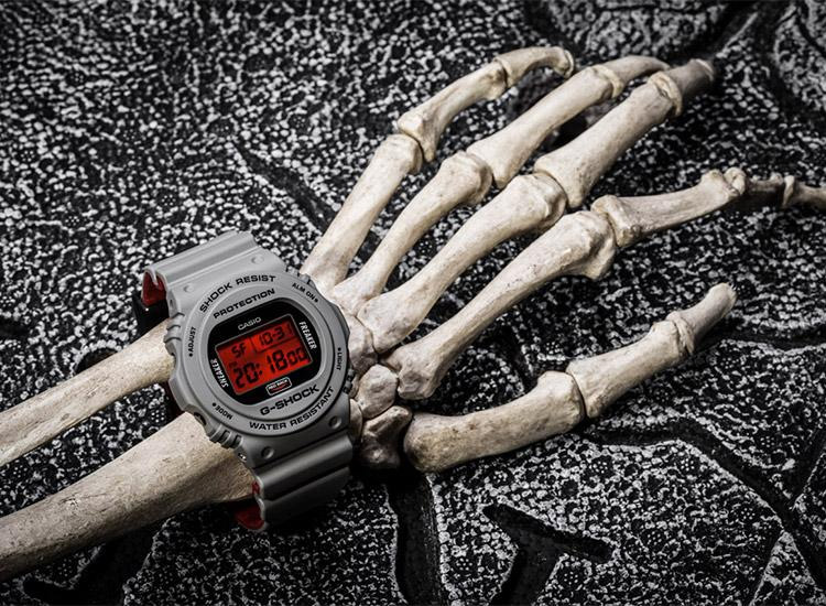 G-SHOCK DW-5700SF-1E