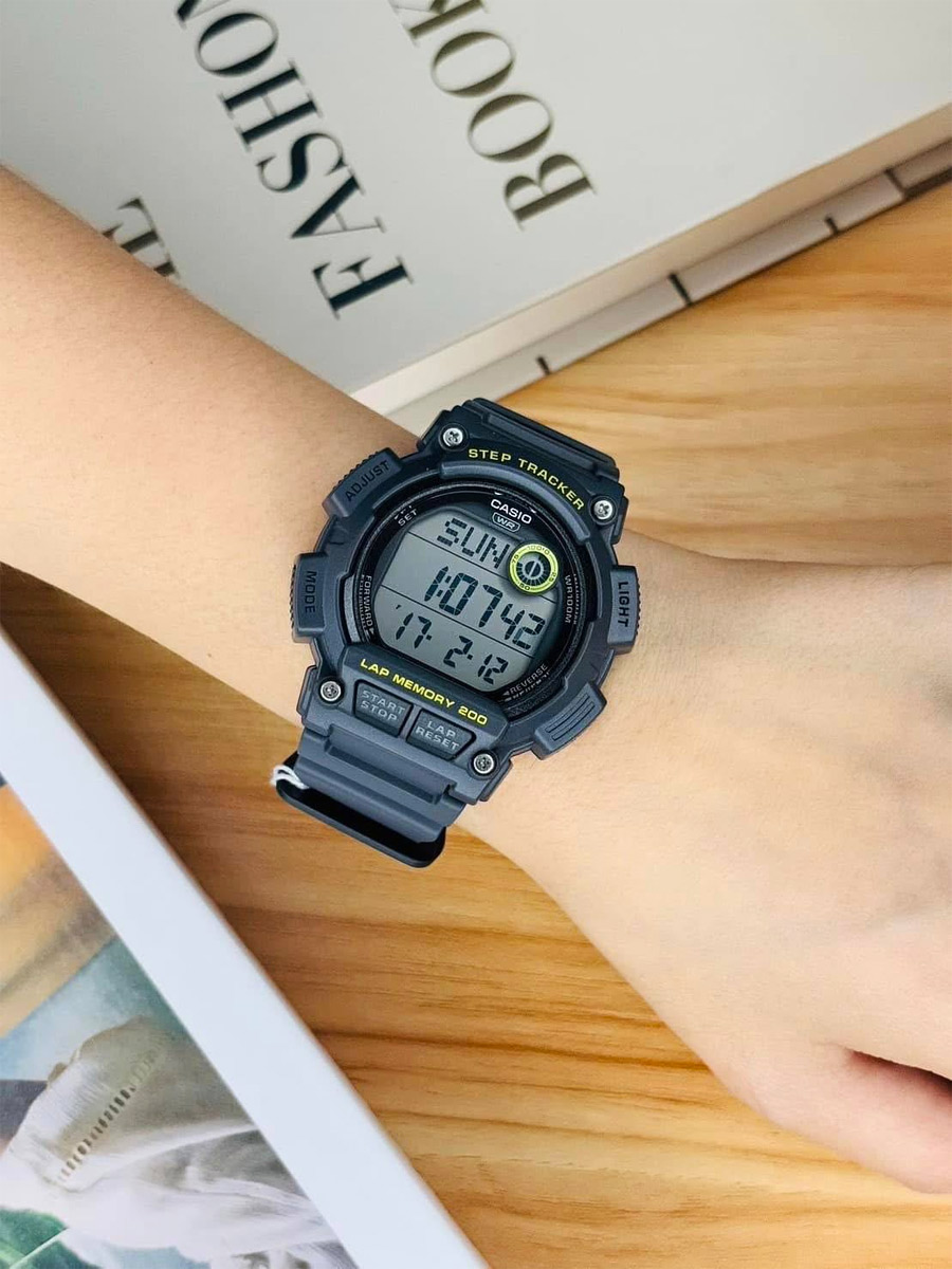 G-SHOCK WS-2100H-8A