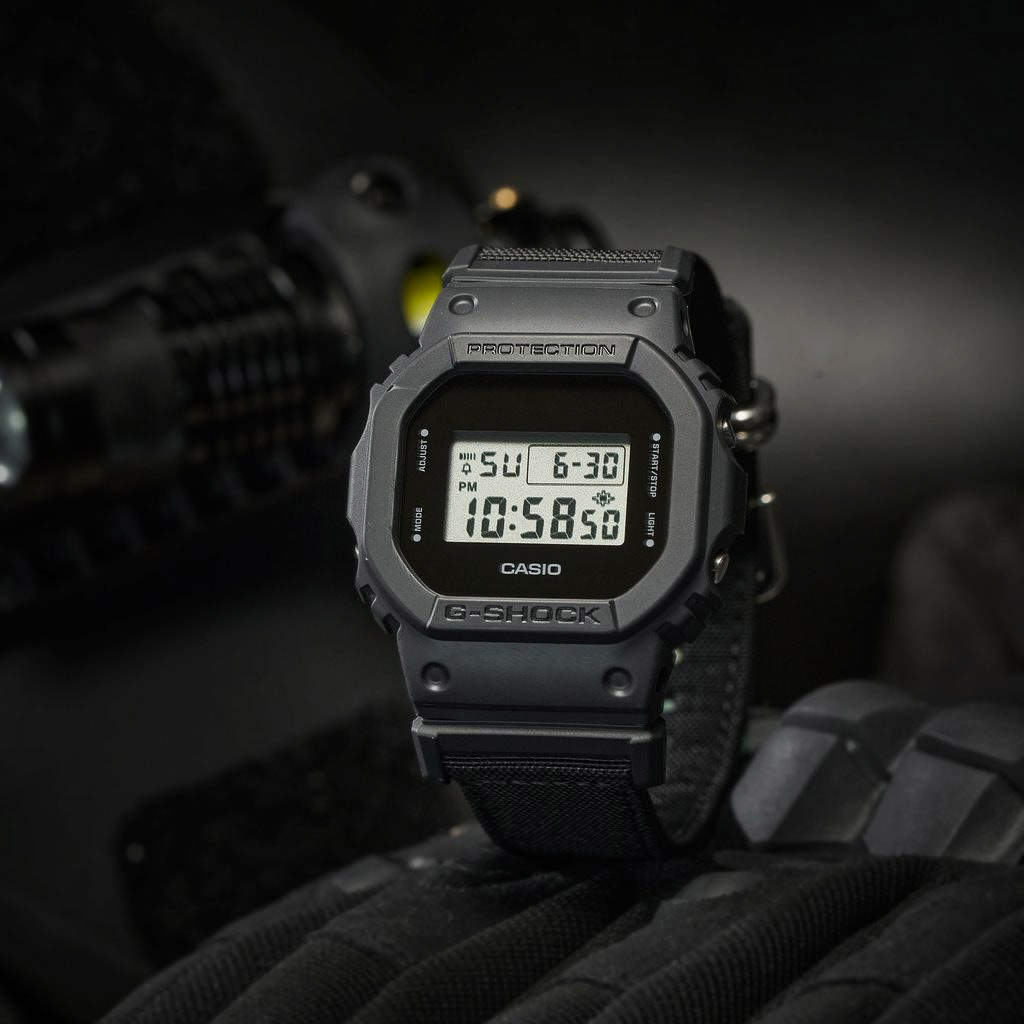 G-SHOCK DW-5600BCE-1E