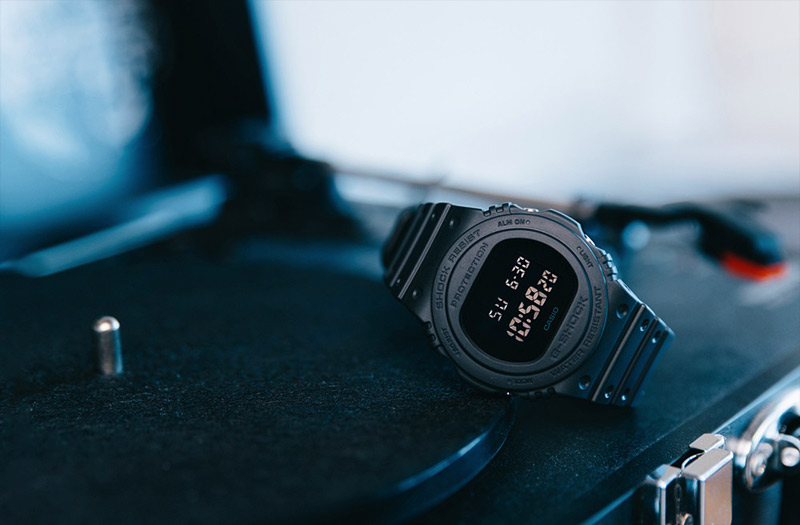 G-SHOCK DW-5750E-1B