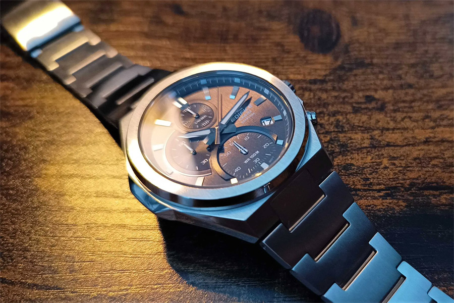 Casio Edifice EFB-700D-8A