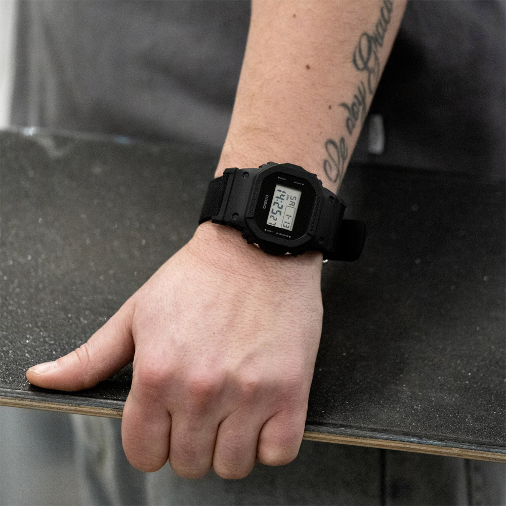 G-SHOCK DW-5600BCE-1E