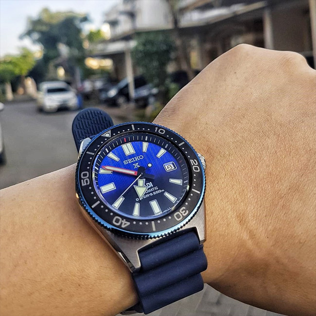 Японские часы Seiko SPB071J1