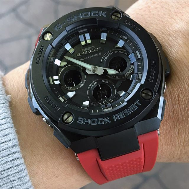 G-SHOCK GST-W300G-1A4