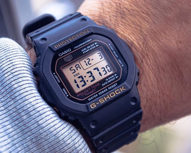 G-SHOCK DW-5030C-1E