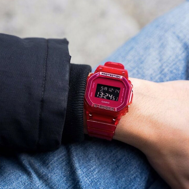 G-SHOCK DW-5600SB-4E