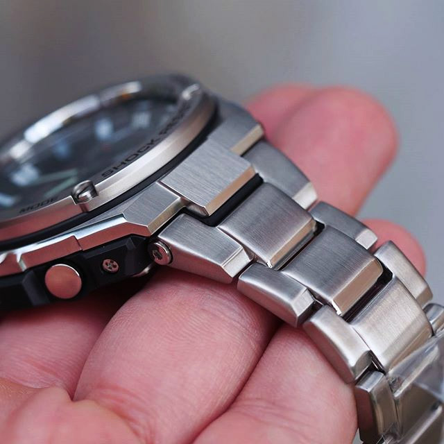 G-SHOCK GST-W110D-1A