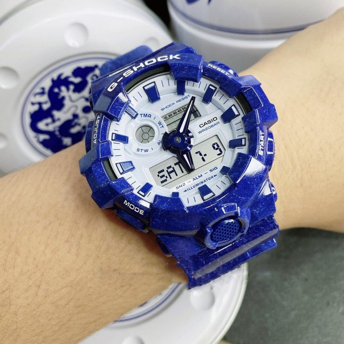 G-SHOCK GA-700BWP-2A