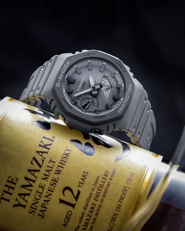 G-SHOCK GA-2110ET-8A