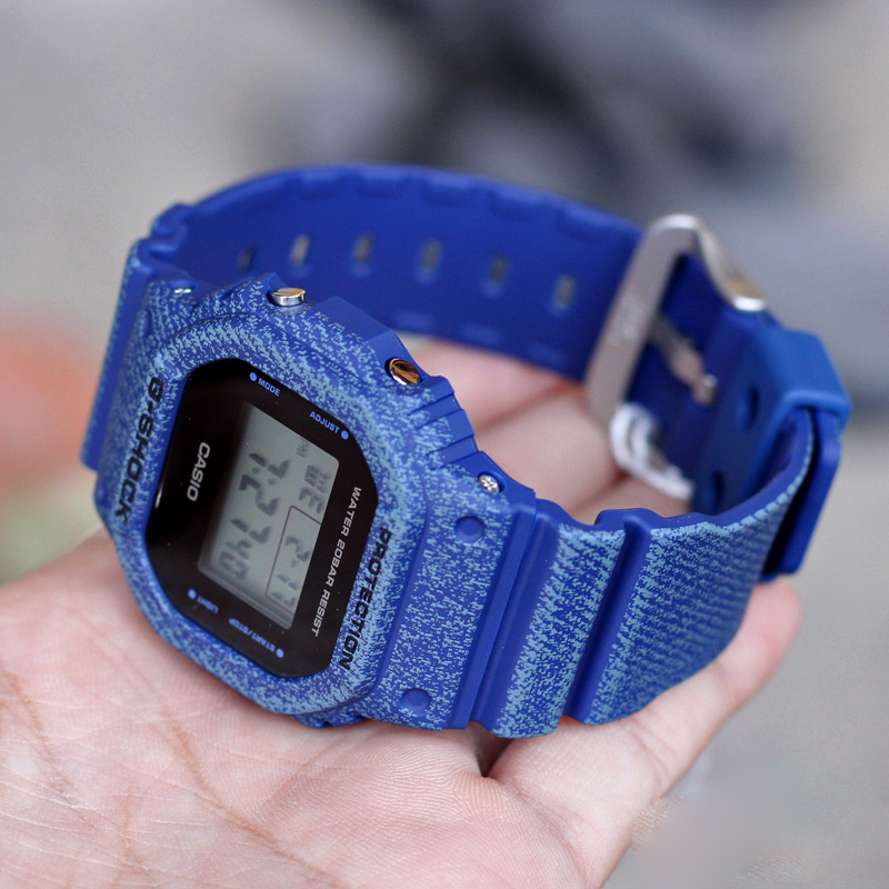 G-SHOCK DW-5600DE-2E