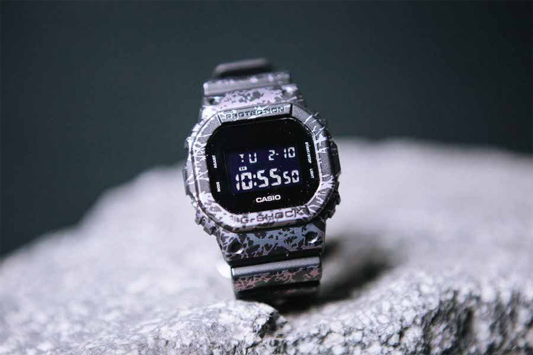 G-SHOCK DW-5600PM-1E