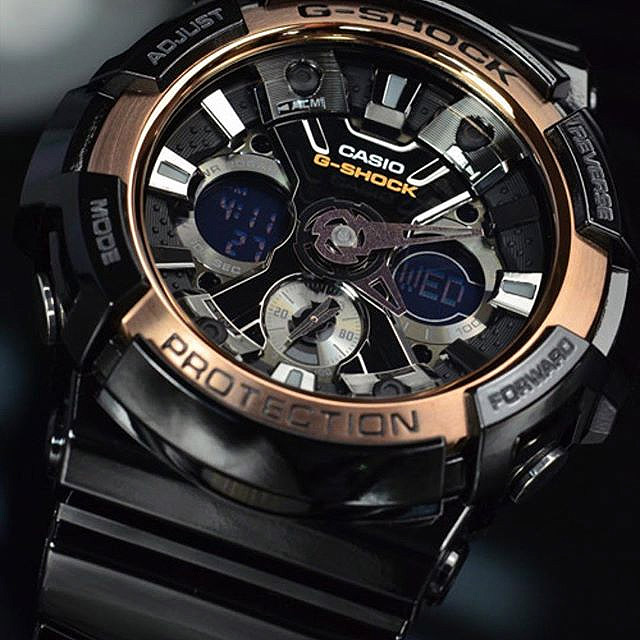 G-SHOCK GA-200RG-1A