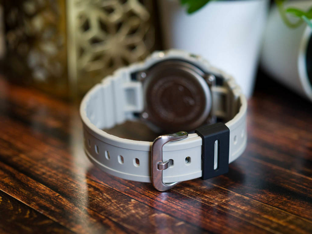G-SHOCK DW-5600CA-8E
