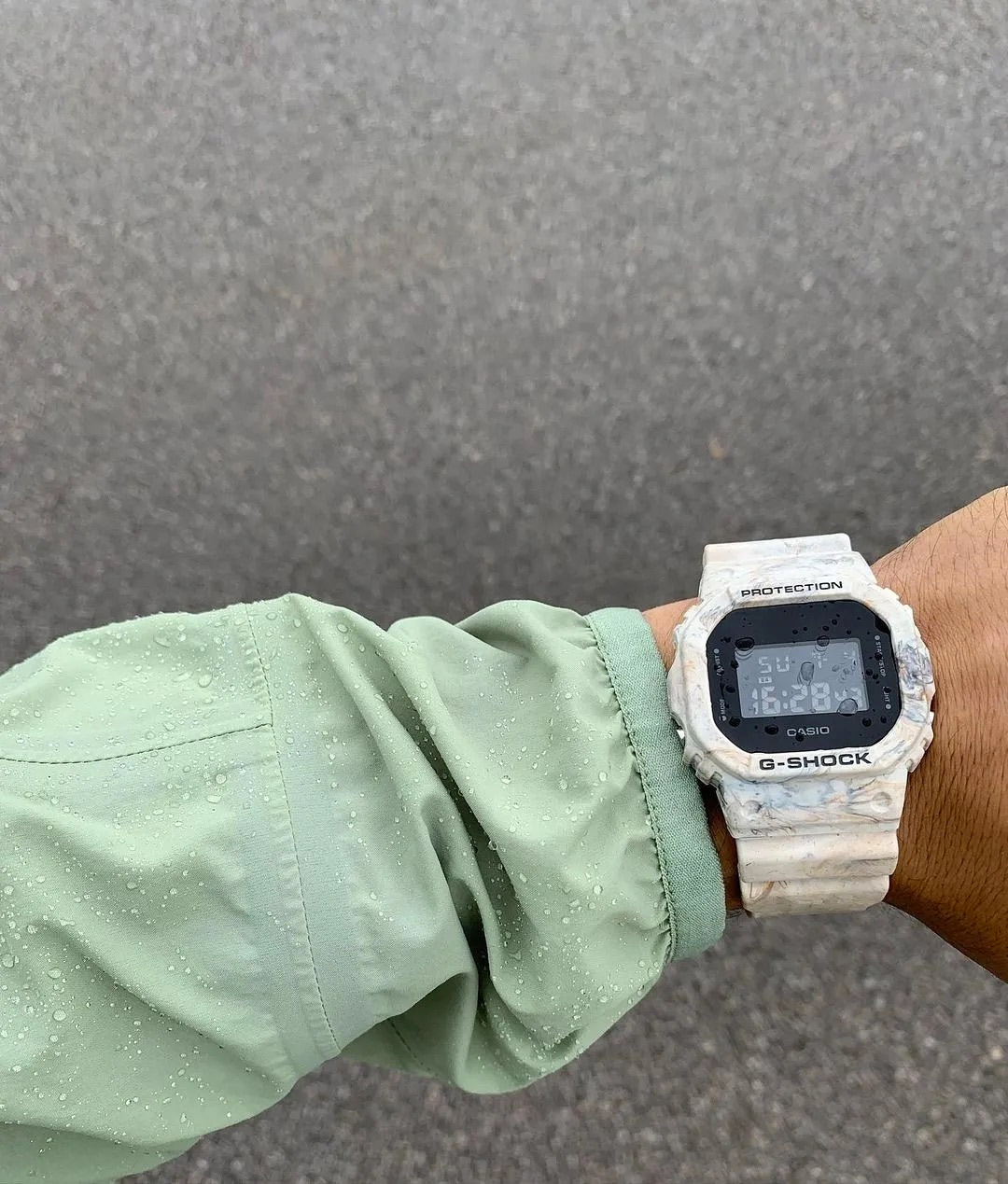 G-SHOCK DW-5600WM-5E