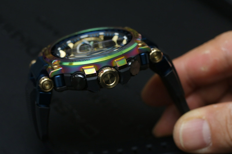 G-SHOCK MTG-B1000RB-2A