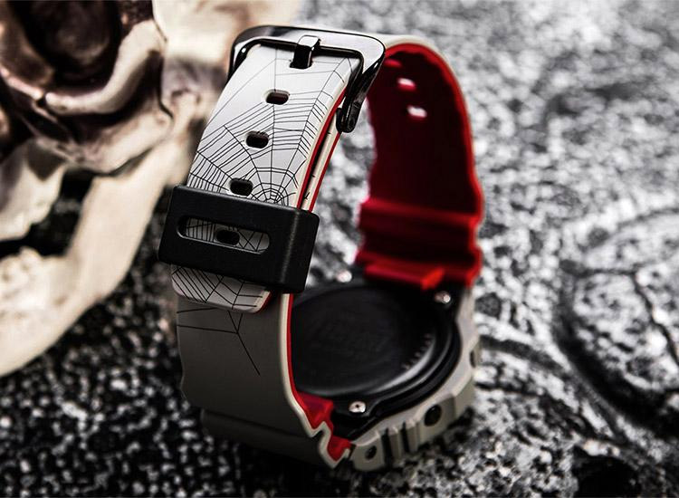G-SHOCK DW-5700SF-1E