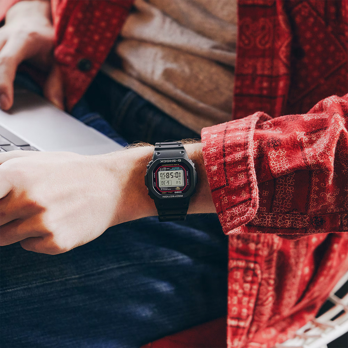 G-SHOCK DW-5000R-1A