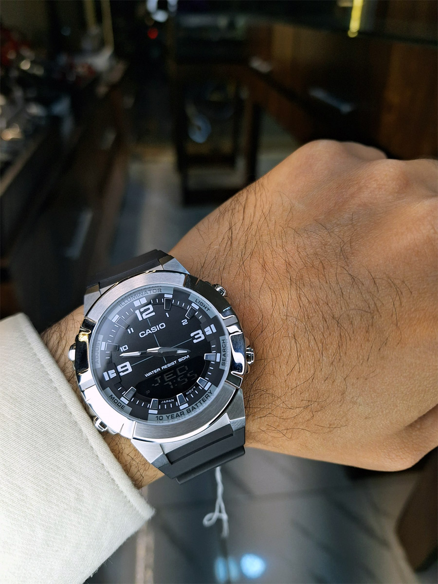 G-SHOCK AMW-870-1A