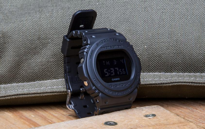 G-SHOCK DW-5750E-1B