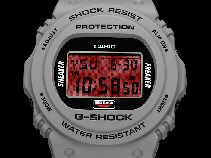 G-SHOCK DW-5700SF-1E