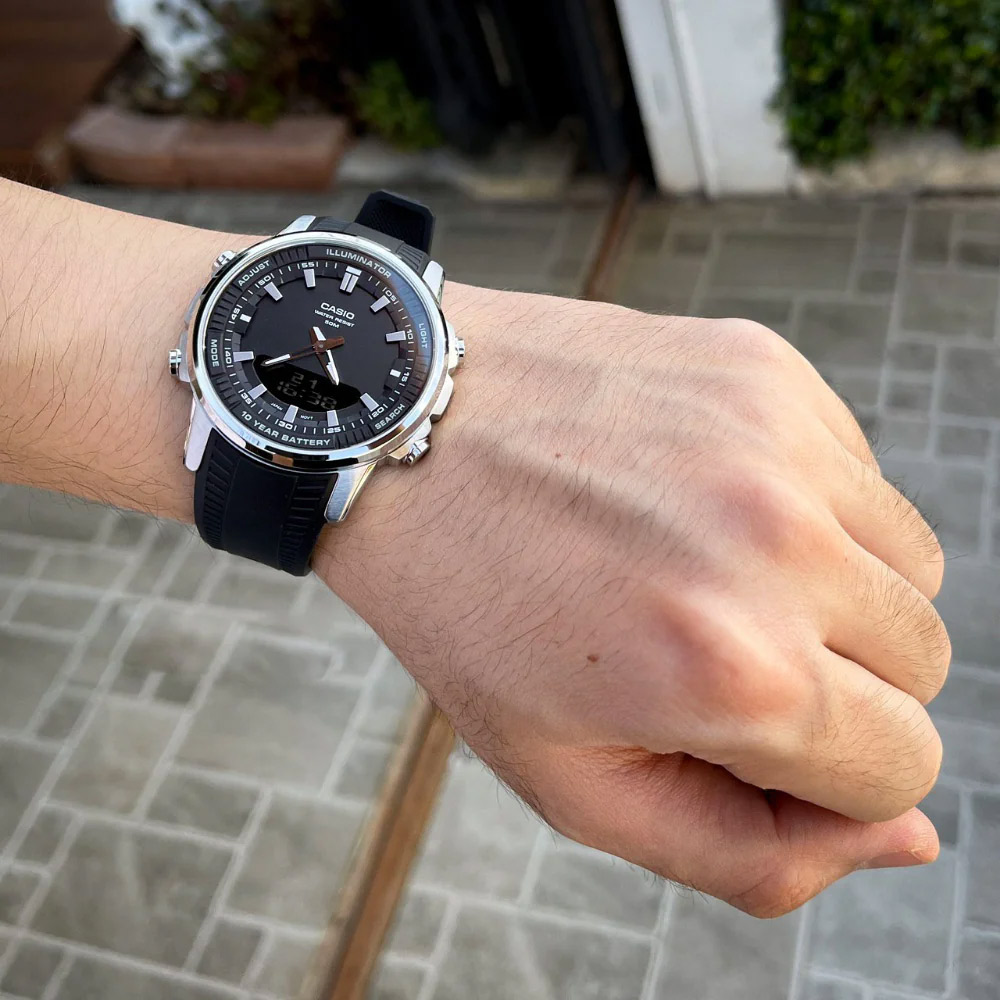 G-SHOCK AMW-880-1A